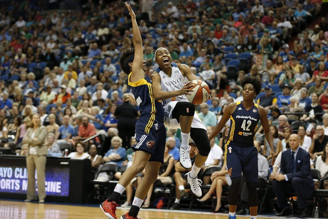 How Group Dynamics Create a Hidden Performance Penalty for Women That Individual Stars Manage to Avoid